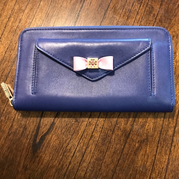 Tory Burch Handbags - Super cute Blue Tory Burch wallet